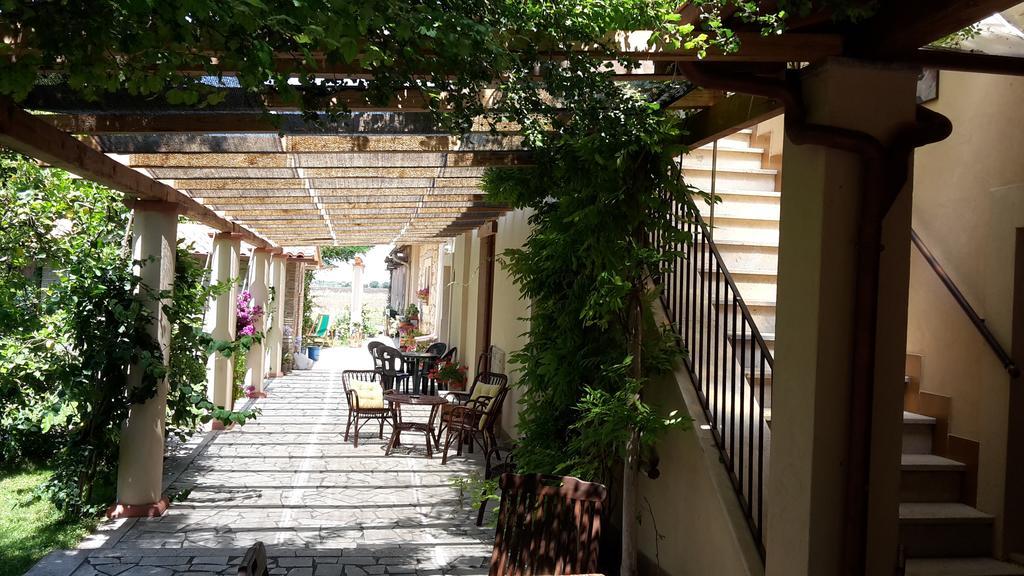 Agriturismo Casal Taccone Lägenhet Tarquinia Exteriör bild